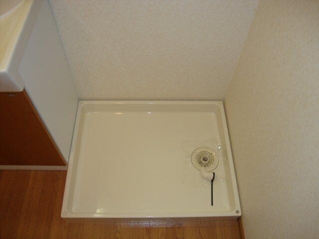 物件内観写真11　(洗濯機置場)