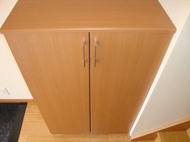 物件内観写真12　(下駄箱（イメージ）)