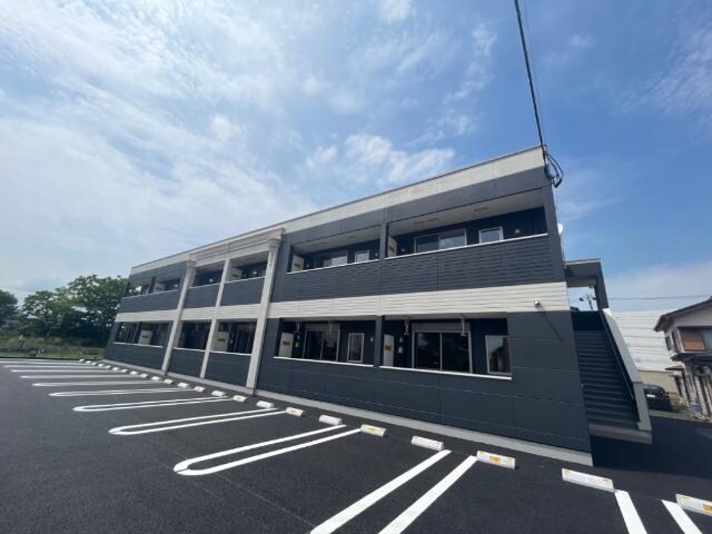 物件外観写真1　(外観写真（昼）)