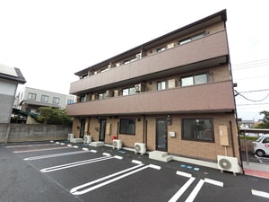 ヴェレーロ・クレッセント 住居外観写真