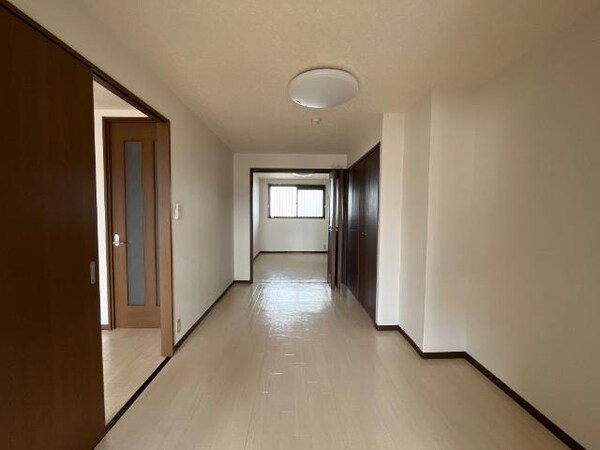 内装他(中洋室)