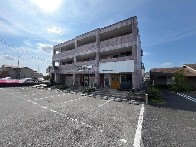 物件外観写真8　(外観写真（昼）)