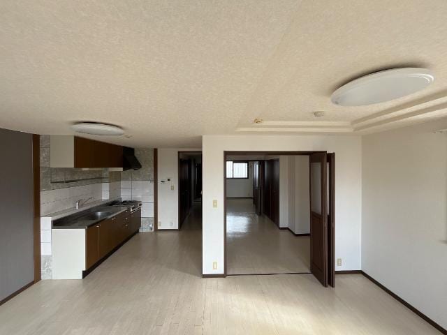 物件内観写真19　(室内照明)