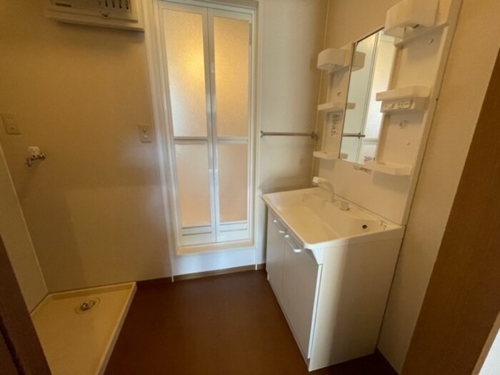 物件内観写真7　(洗面脱衣所)