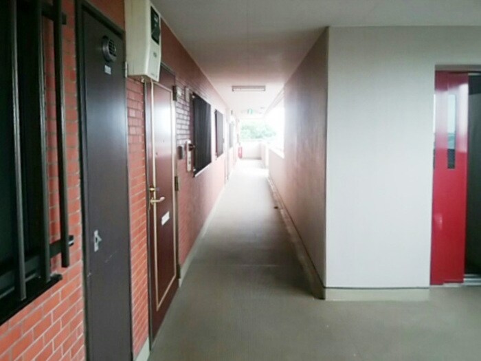 物件外観写真4　(ロビー)