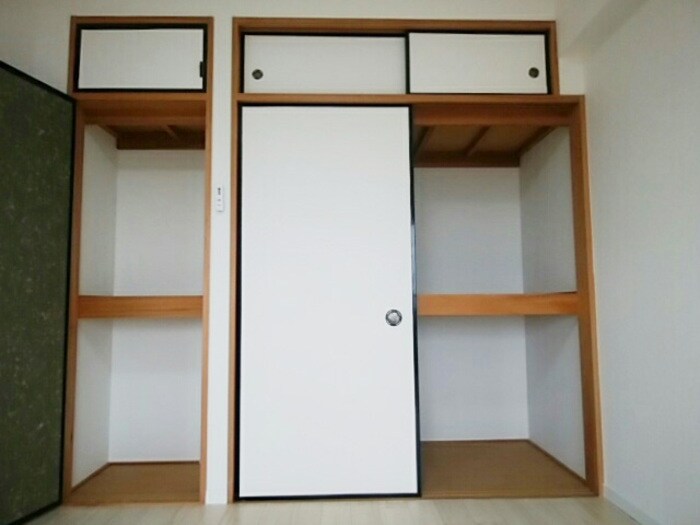 物件内観写真12　(収納)