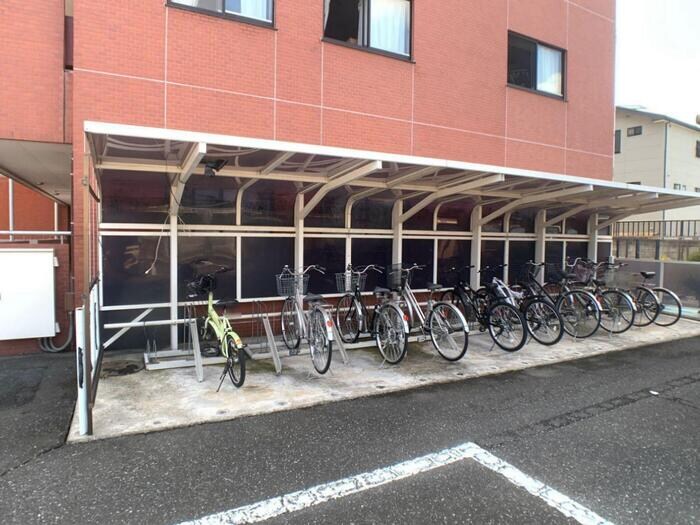 物件内観写真18　(駐輪場)