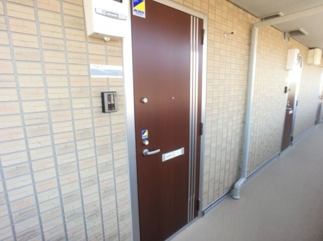 物件外観写真4　(エントランス)