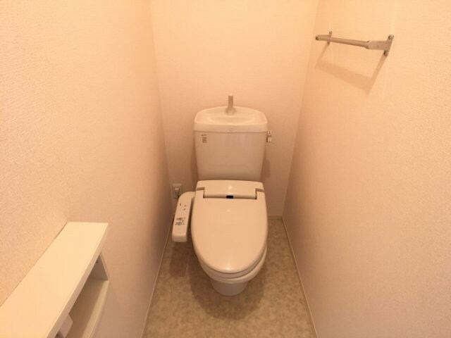 物件内観写真11　(トイレ)