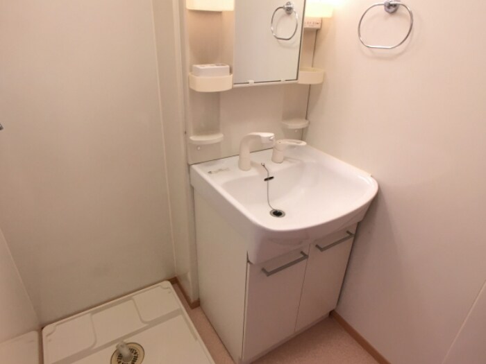 物件内観写真8　(洗面所)