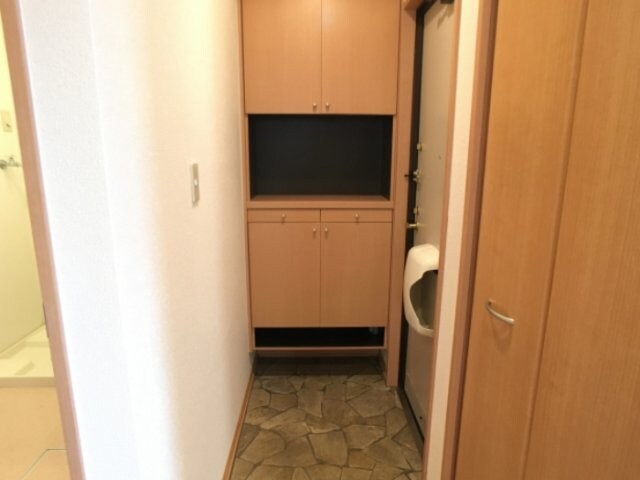 物件内観写真11　(玄関)