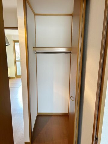 物件内観写真13　(廊下)