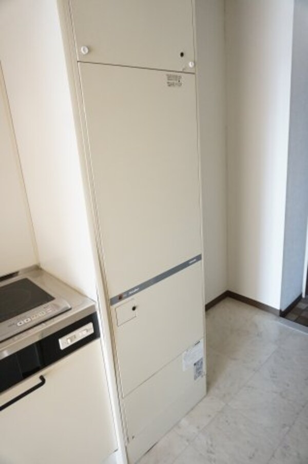 建物設備(電気温水器)
