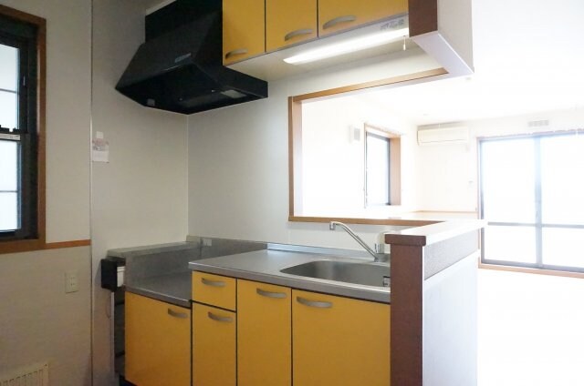 物件内観写真12　(同型別室写真です。)