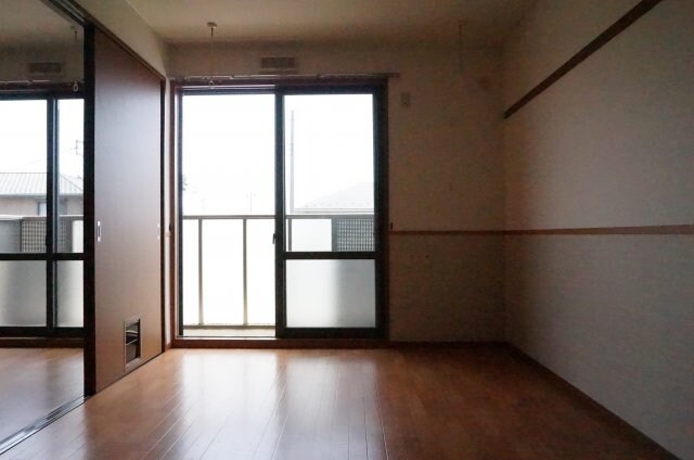 物件内観写真16　(同型別室写真です。)