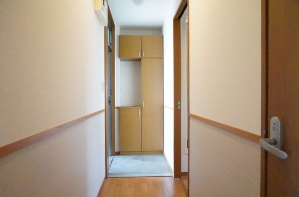 玄関(同型別室写真です。)