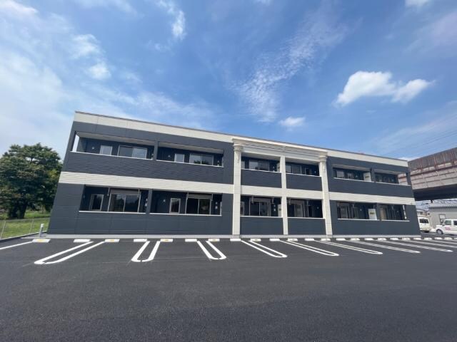 物件外観写真2　(外観写真（昼）)