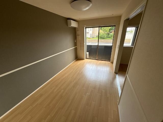 物件内観写真10　(リビング)