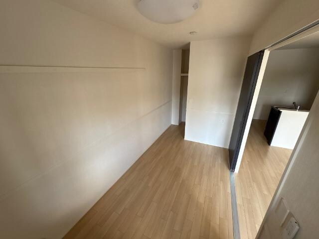 物件内観写真12　(寝室)