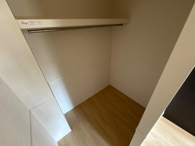 物件内観写真15　(収納)
