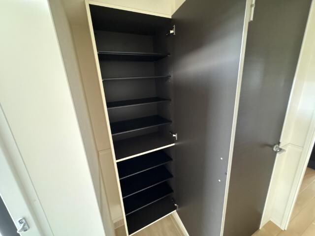物件内観写真23　(収納)