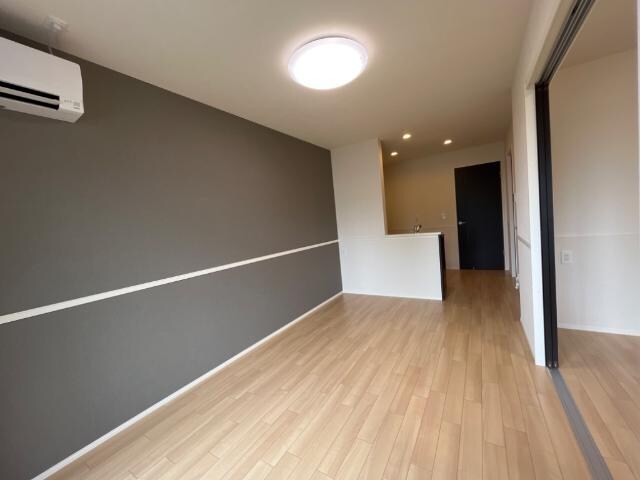 物件内観写真11　(リビング)