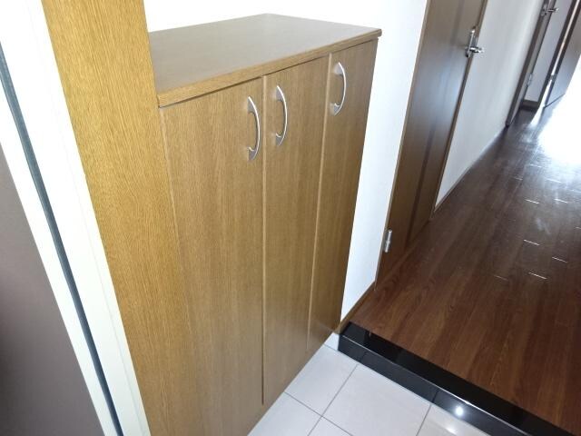 物件内観写真27　(下駄箱)