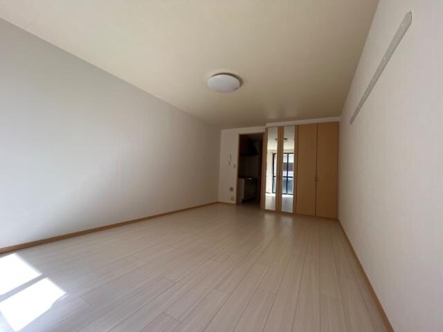 物件内観写真9　(洋室)