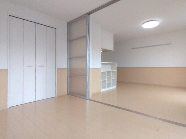 洋室(洋室からリビング)