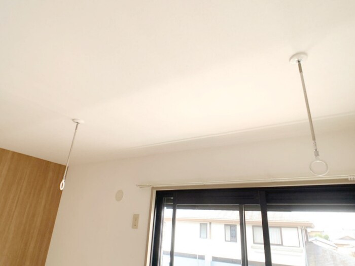 物件内観写真13　(室内物干)