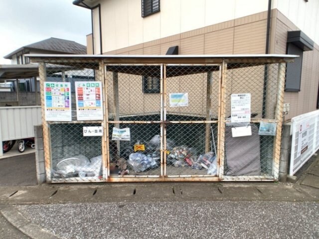 物件内観写真15　(ゴミ捨て場)