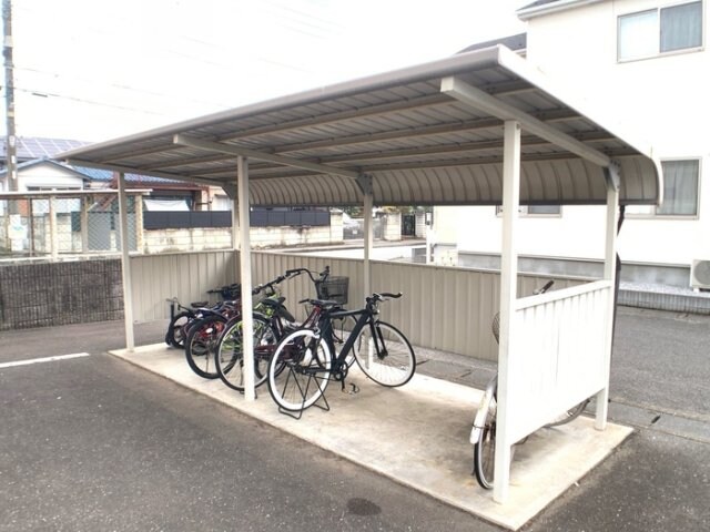 物件内観写真16　(駐輪場)