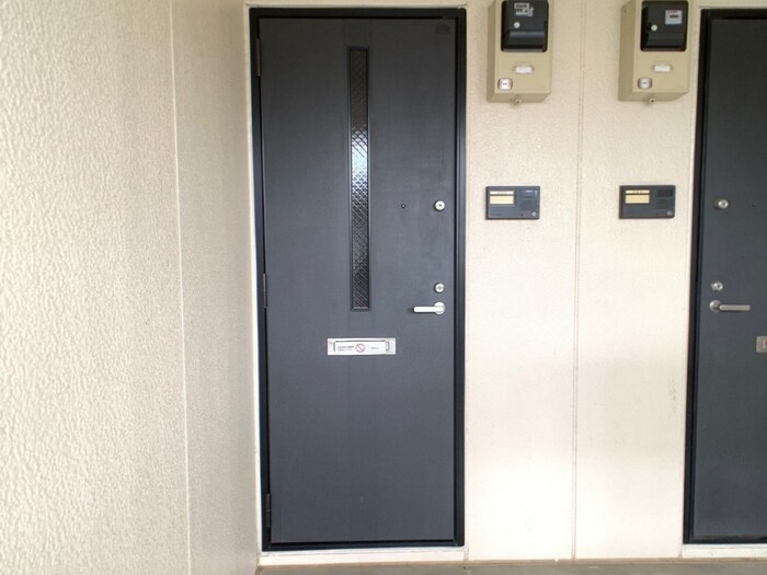 物件内観写真18　(玄関ドア)