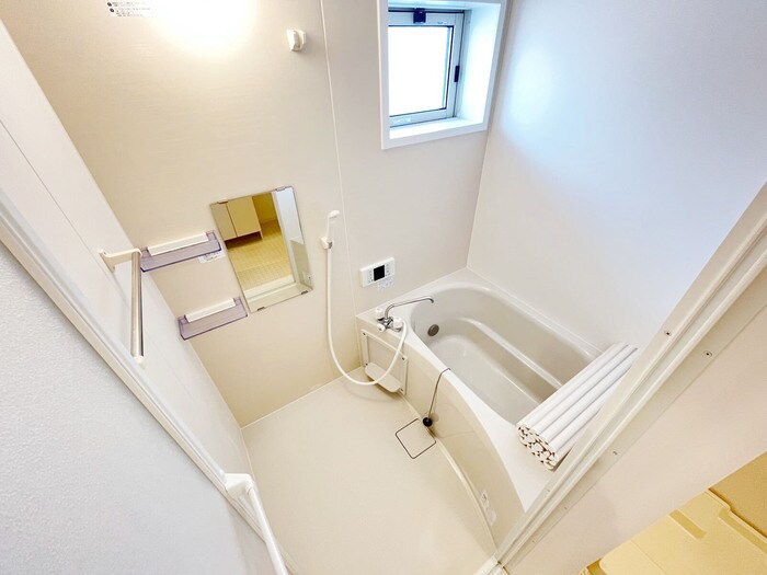 物件内観写真5　(浴室)