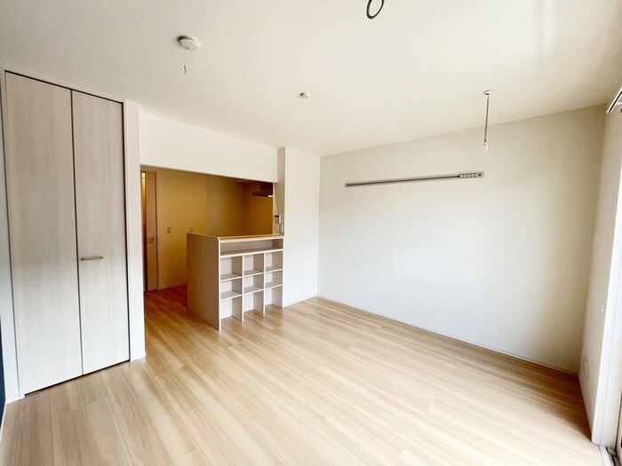 物件内観写真6　(リビング②)