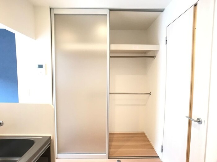 物件内観写真9　(クローゼット)