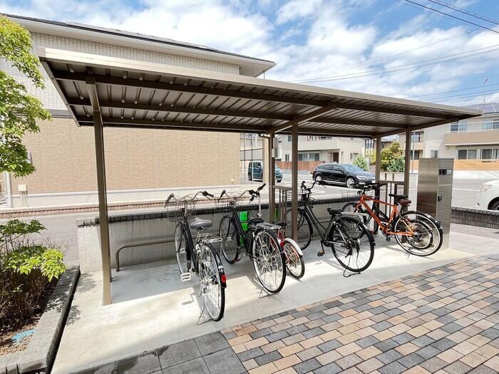 物件内観写真16　(駐輪場)