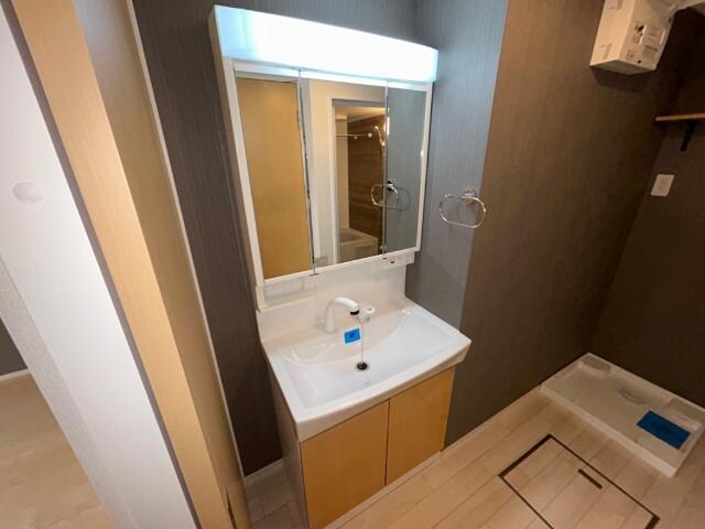 物件内観写真13　(洗髪洗面化粧台)