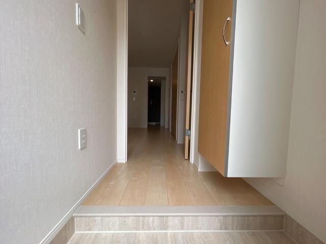 物件内観写真26　(玄関)
