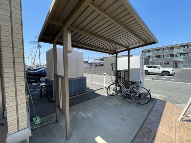 物件内観写真16　(駐輪場)