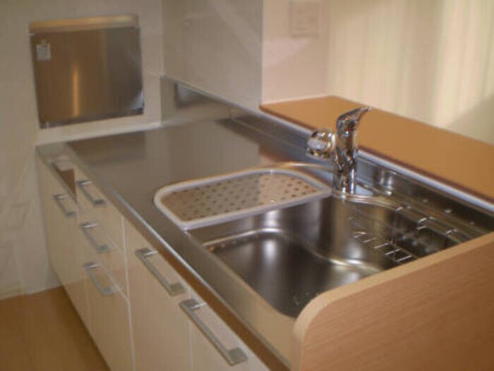 物件内観写真3　(対面カウンターキッチン)