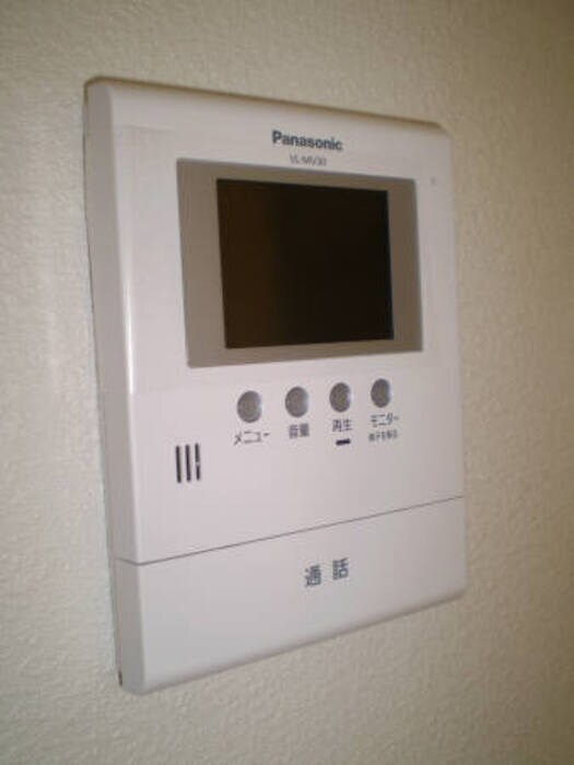 物件内観写真6　(録画機能付TVインターホン)