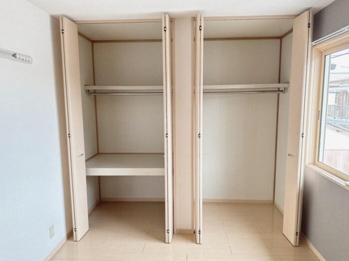 物件内観写真8　(クローゼット)