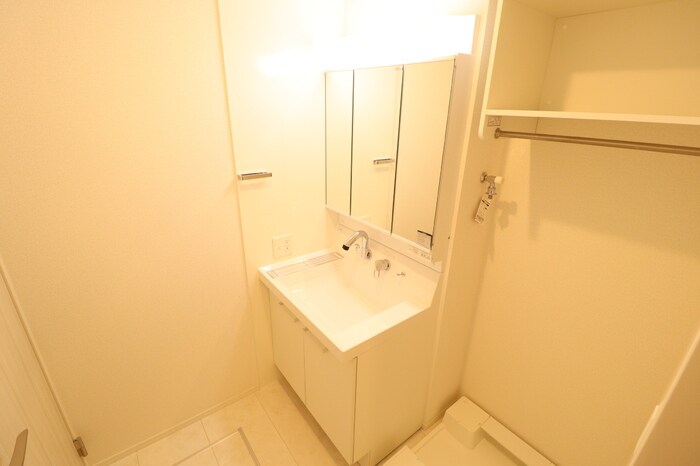 物件内観写真7　(洗面所)