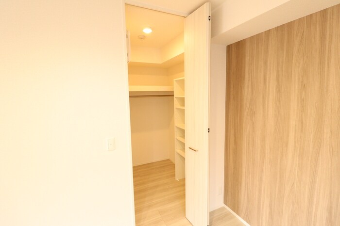 物件内観写真9　(ウォークインクローゼット)