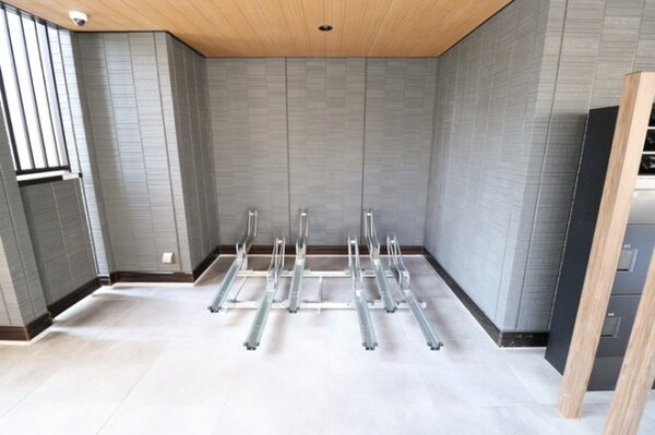 建物設備(駐輪場)