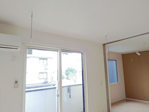 建物設備(室内物干し)