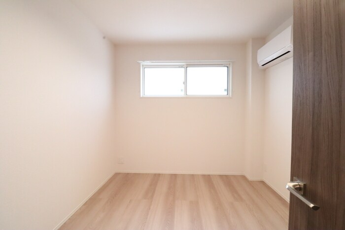 物件内観写真6　(洋室)