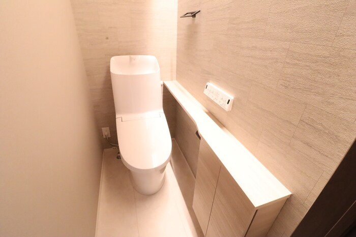 物件内観写真8　(温水洗浄暖房便座つきトイレ)