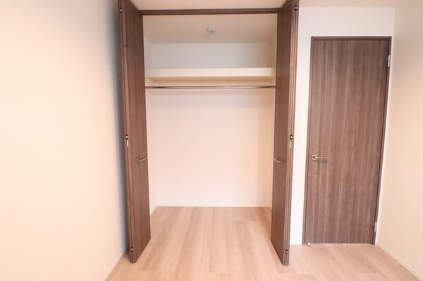 洋室(洋室クローゼット)